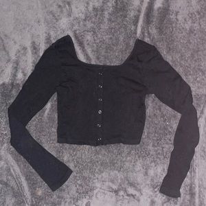 Black button down crop top 🖤